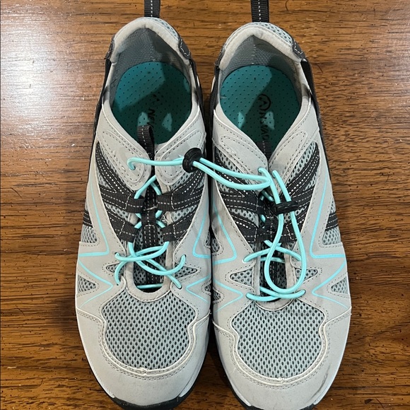 Nevados Shoes - Women's Nevados Athletic Shoes in Gray and Aqua